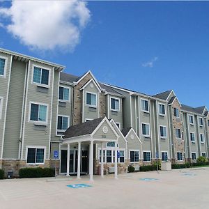 Three Rivers Inn & Suites